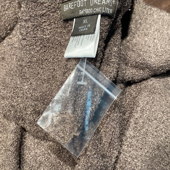 Barefoot Dreams Bamboo Chic Lite Pants - Picture 7 of 7